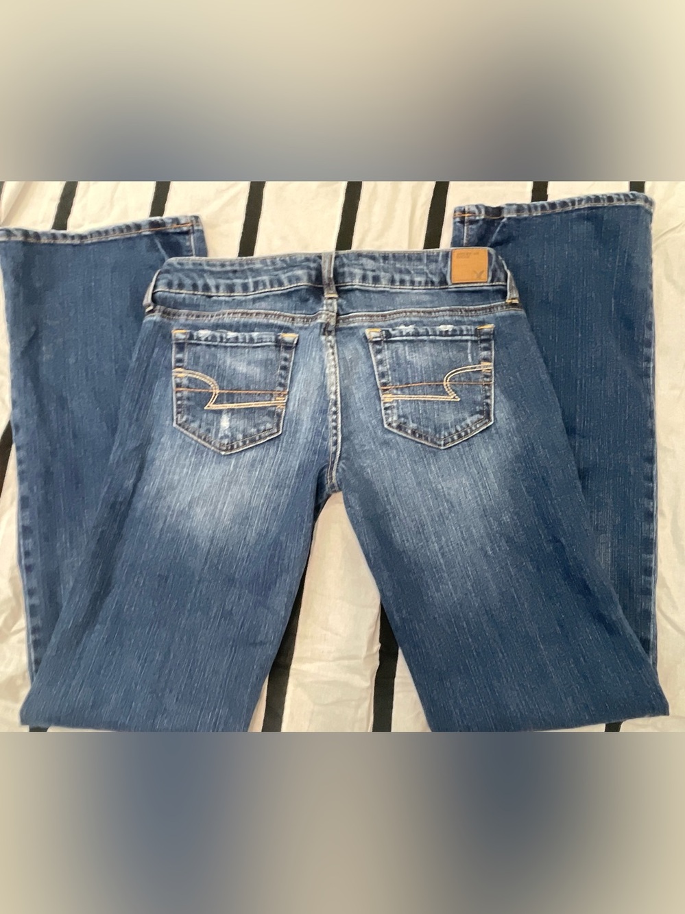 American Eagle Outfitters Women's Wide Flare Jeans in Blue - Picture 5 of 7